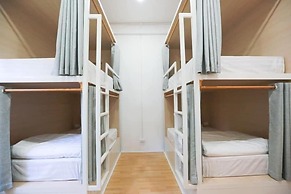 Petit Espace Hostel