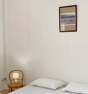 Petit Espace Hostel