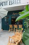 Petit Espace Hostel