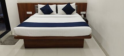 Hotel Ten Eleven Grand