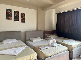 Pyramids History Inn