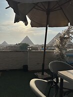 Pyramids History Inn