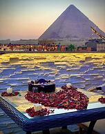 Pyramids History Inn