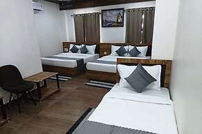 ShriGo Hotel Pushpa Residency