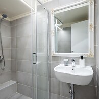 Friday Venus Luxury Apartment