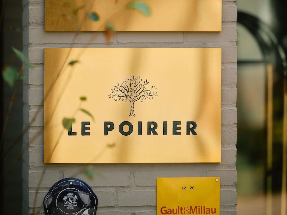 Hotel Ter Zand - Handwritten Collection