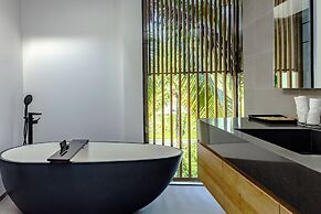 Sailing Pool Villas & Resort Phu Quoc