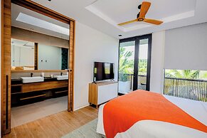 Sailing Pool Villas & Resort Phu Quoc