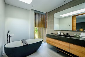 Sailing Pool Villas & Resort Phu Quoc