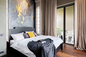 Luxury Pool Villa With Jacuzzi & Lift by Thonglor