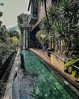 Luxury Pool Villa With Jacuzzi & Lift by Thonglor