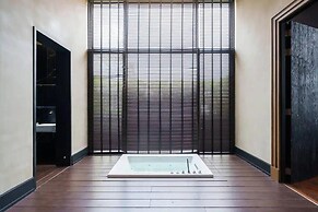Luxury Pool Villa With Jacuzzi & Lift by Thonglor