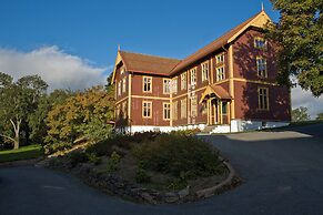 Øvre Sem Gård