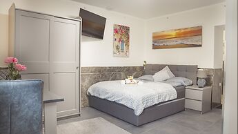 Amir Deluxe Motel