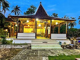 Arys lagoon bungalow & hotel