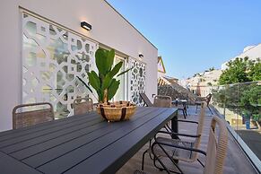 Casa Pizarro, by Homing U