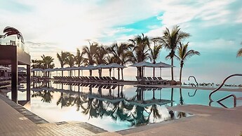 2BR Oceanview Suite Garza Blanca