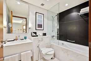 Holistay Luxury Homes,  Down Town Direct Access Dubai Mall