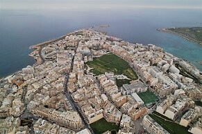 Modern Beautiful Pool And Sea Apt Qawra