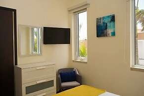 Eagle Beach Resort Ground Level 3br3ba Pool Levent