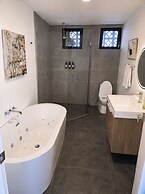 Distrito Revolution Suites