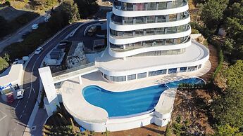 Skyline Resort