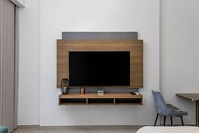 Waves - Elegant Oxford 212 Studio in JVC with City Views