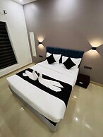 THE LOTAZ HOTEL