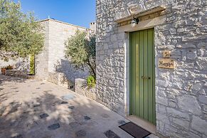 Dalabelos Estate