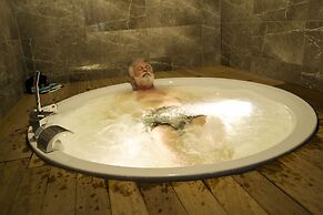 Cam Thermal Resort Spa Convention Center