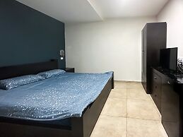 Laguardia Hotel