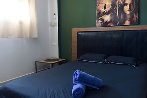 Laguardia Hotel