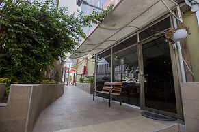 Laguardia Hotel