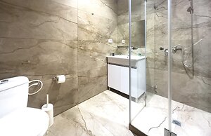 Laguardia Hotel