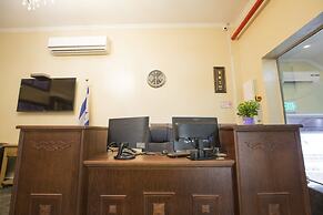 Laguardia Hotel