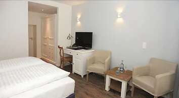 Acqua Strande Yachthotel & Restaurant