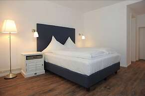 Acqua Strande Yachthotel & Restaurant