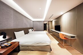 CHECK inn Taipei Nanjing