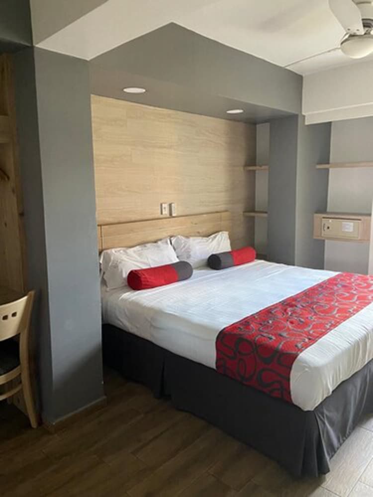 Hotel Roble