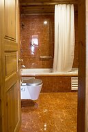 Kyveli Suites