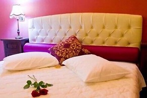 Kyveli Suites