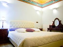 Kyveli Suites