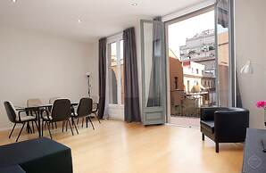 Modern Center Apartments