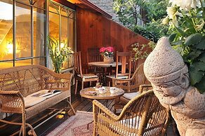 Pina Balev Inn
