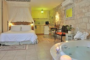 Pina Balev Inn