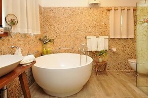 Pina Balev Inn