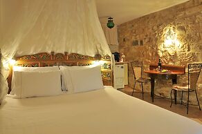 Pina Balev Inn