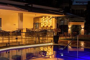 Bidwood Suite Hotel