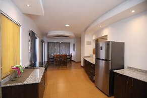 Bidwood Suite Hotel