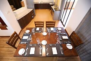 Bidwood Suite Hotel